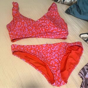 EUC Athleta leopard bikini size 36D/DD top and large bottoms